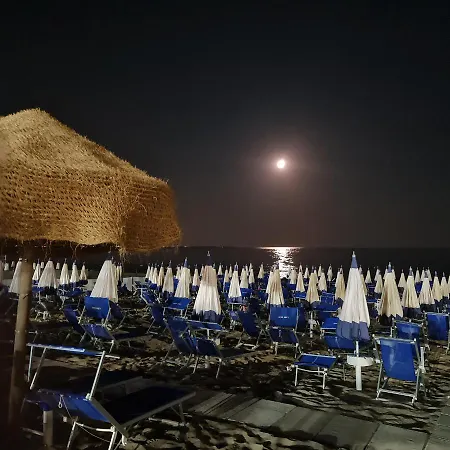 L' Oasi Bed & Breakfast 3*